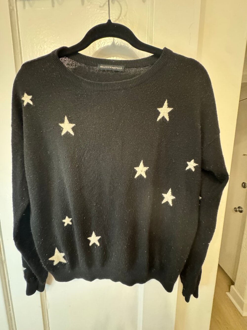 Brandy Melville Black Star Sweater - Picture 1 of 2